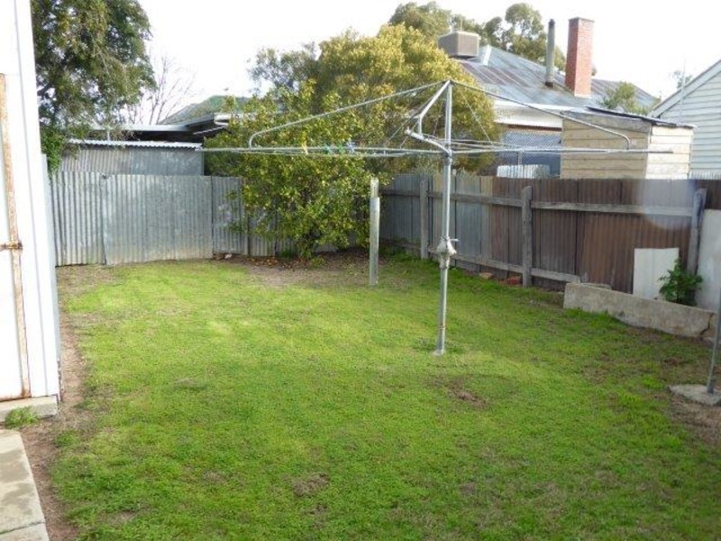 17 Woolcock Street, Warracknabeal VIC 3393