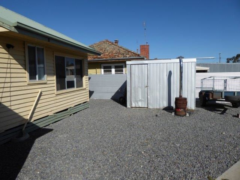 82 Jamouneau Street, Warracknabeal VIC 3393