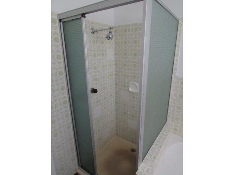 77 Molyneaux Street, Warracknabeal VIC 3393