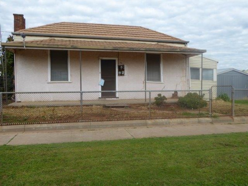 162 Woods Street, Donald VIC 3480