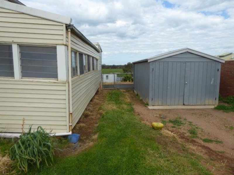 162 Woods Street, Donald VIC 3480