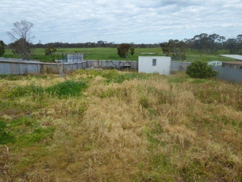 162 Woods Street, Donald VIC 3480