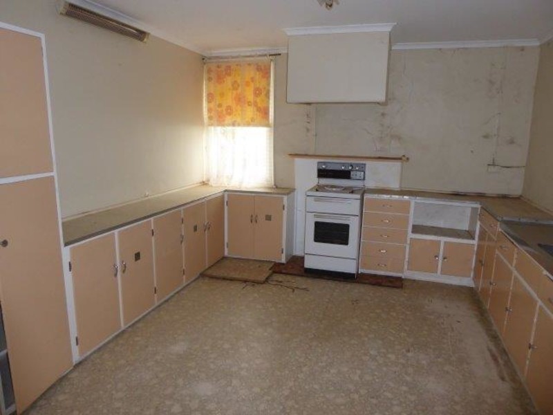 162 Woods Street, Donald VIC 3480