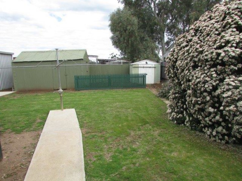 7 Elizabeth Street, Donald VIC 3480