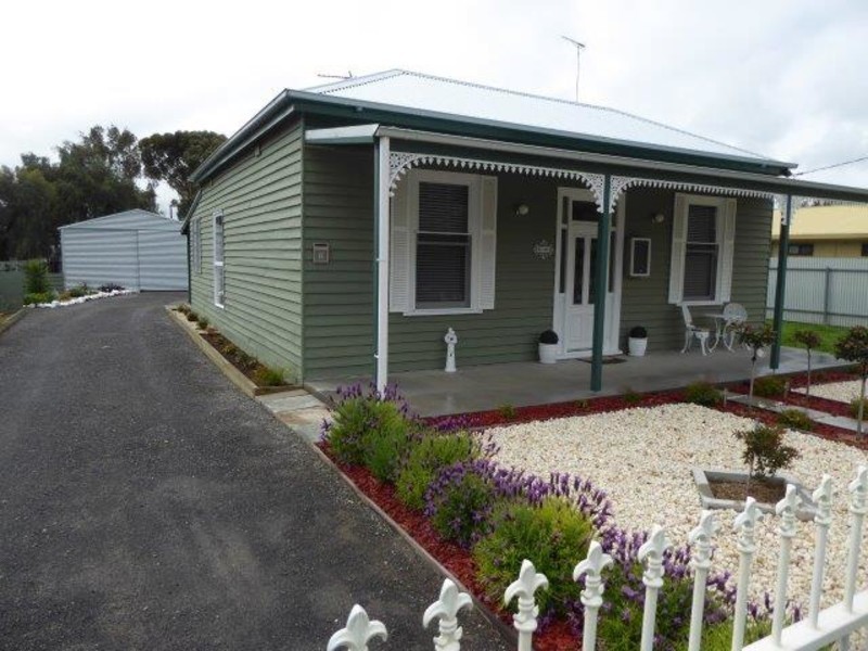 7 Duncan Street, Warracknabeal VIC 3393