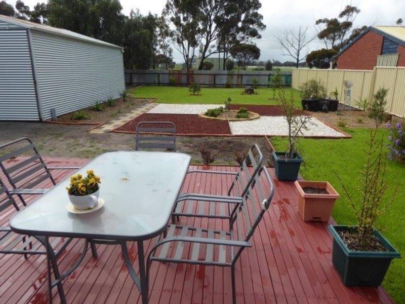 7 Duncan Street, Warracknabeal VIC 3393