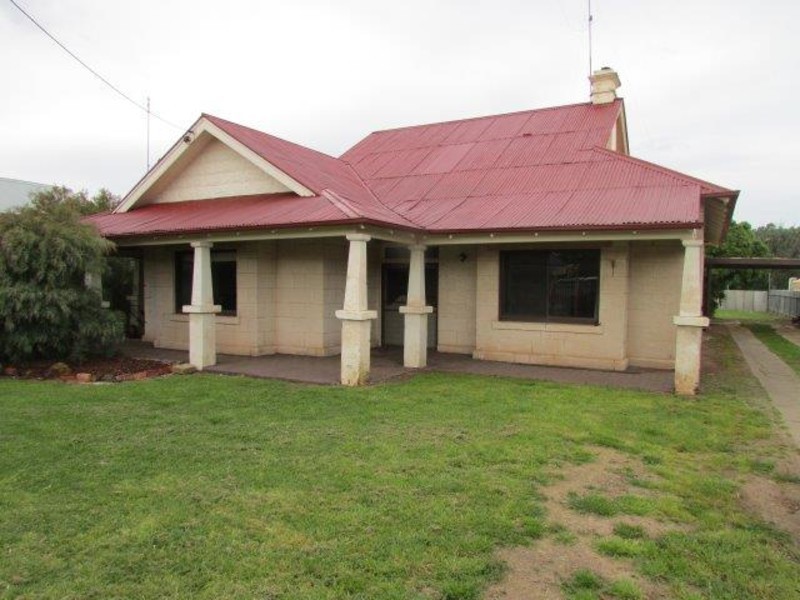 57 Anderson Street, Warracknabeal VIC 3393