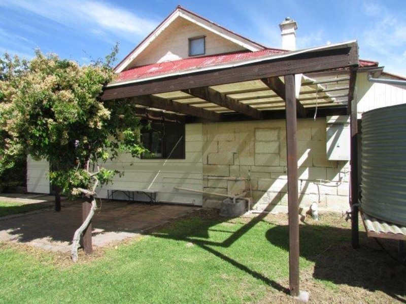 57 Anderson Street, Warracknabeal VIC 3393