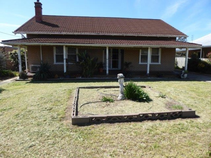 95 Jamouneau Street, Warracknabeal VIC 3393