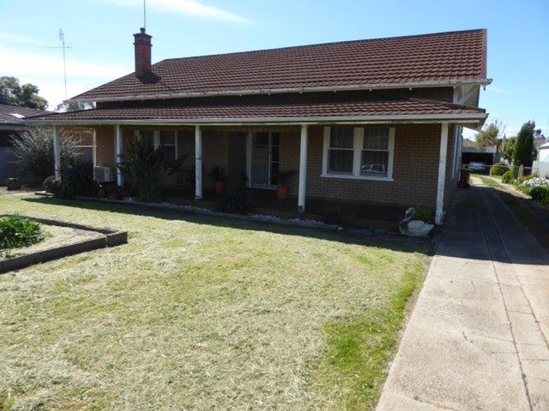 95 Jamouneau Street, Warracknabeal VIC 3393