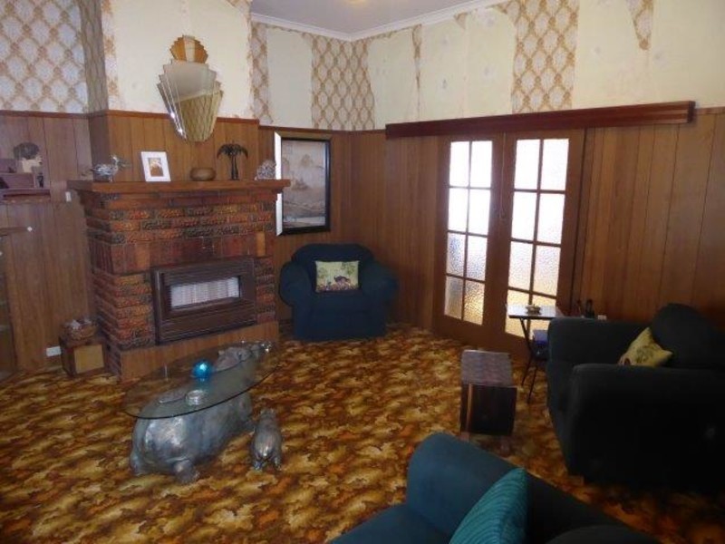 95 Jamouneau Street, Warracknabeal VIC 3393