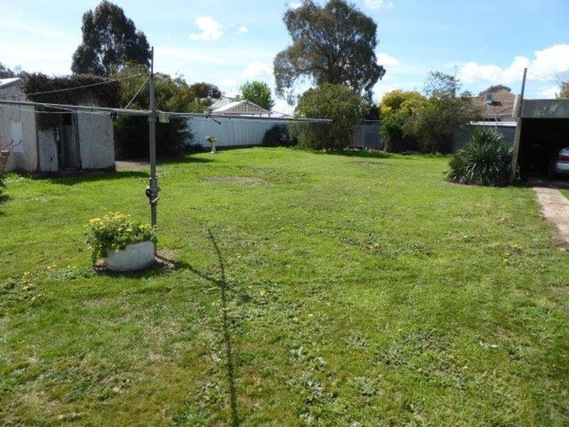 95 Jamouneau Street, Warracknabeal VIC 3393
