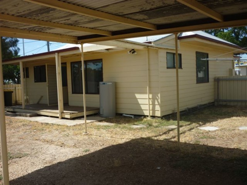 30 Walker Street, Donald VIC 3480