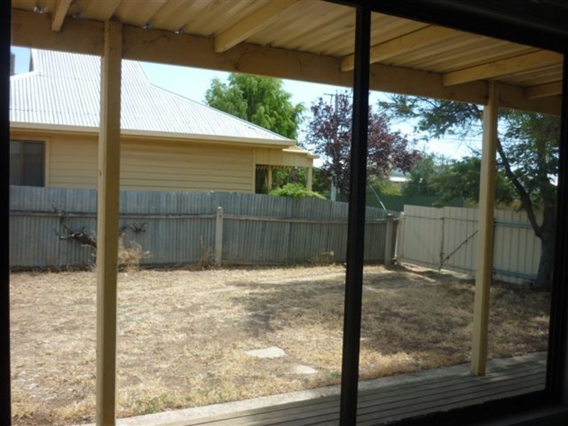 30 Walker Street, Donald VIC 3480