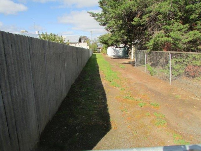 239 Scott Street, Warracknabeal VIC 3393