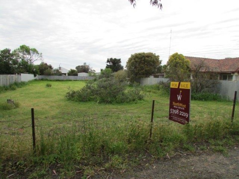 70 Lyle Street, Warracknabeal VIC 3393