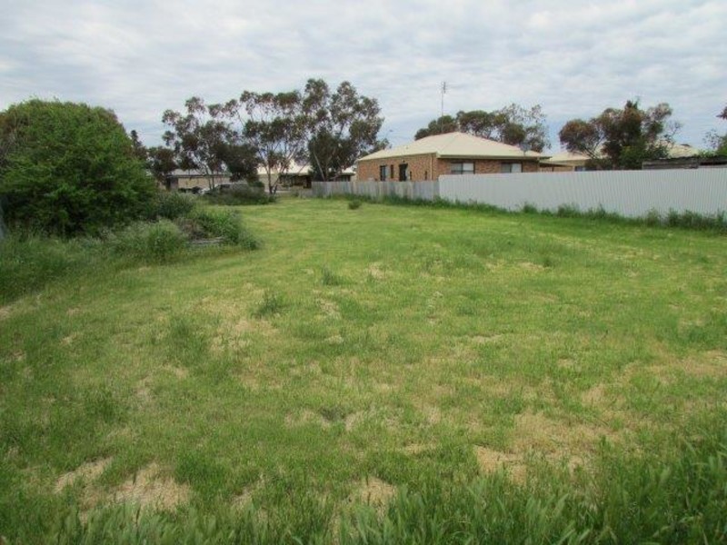 70 Lyle Street, Warracknabeal VIC 3393