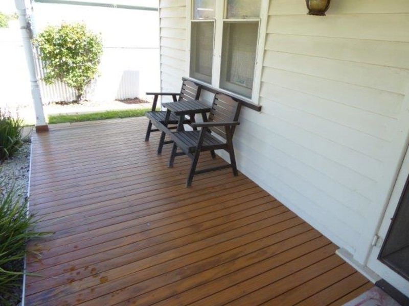 18 Beggs Street, Warracknabeal VIC 3393