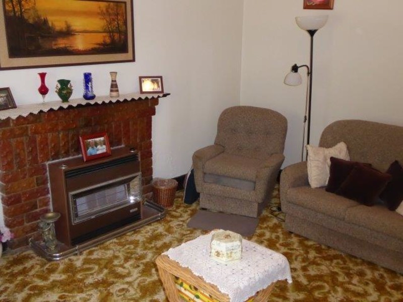 18 Beggs Street, Warracknabeal VIC 3393