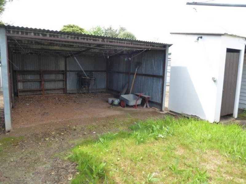 18 Beggs Street, Warracknabeal VIC 3393