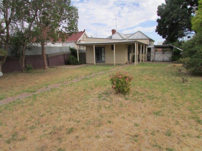 6 Kelsall Street, Warracknabeal VIC 3393