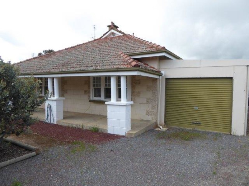 11 Dimboola Road, Warracknabeal VIC 3393