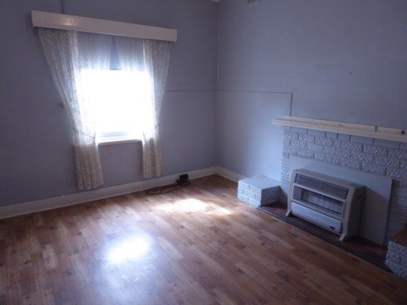 11 Dimboola Road, Warracknabeal VIC 3393