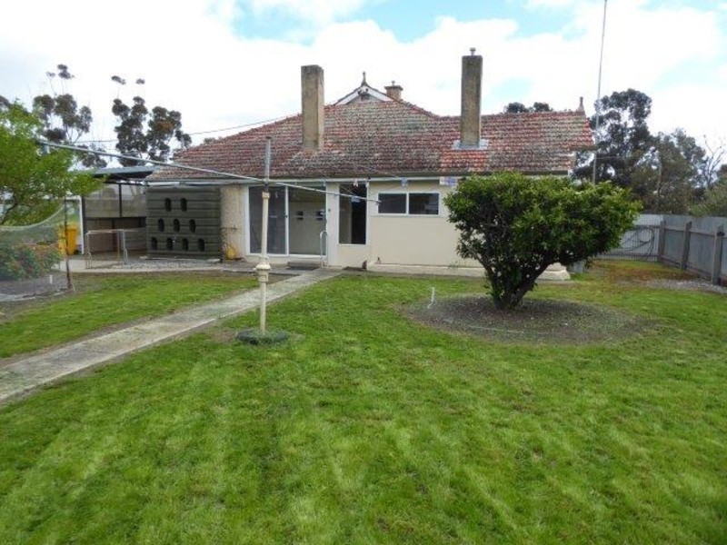 11 Dimboola Road, Warracknabeal VIC 3393