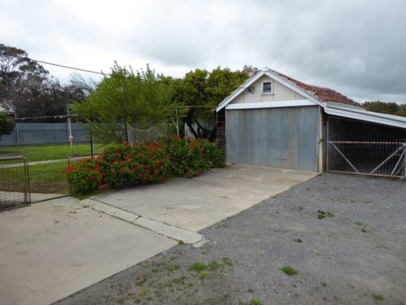 11 Dimboola Road, Warracknabeal VIC 3393