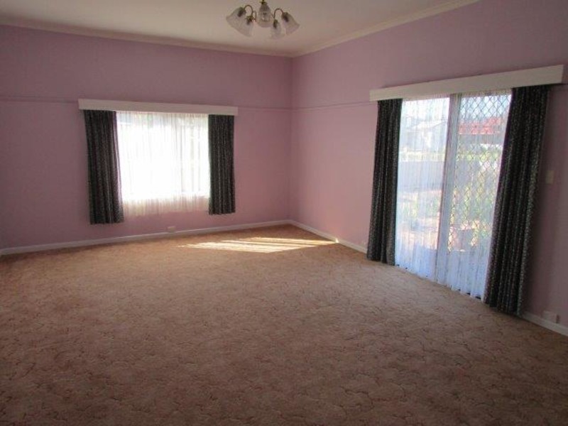 38 Deakin Street, Beulah VIC 3395