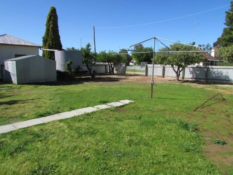 38 Deakin Street, Beulah VIC 3395