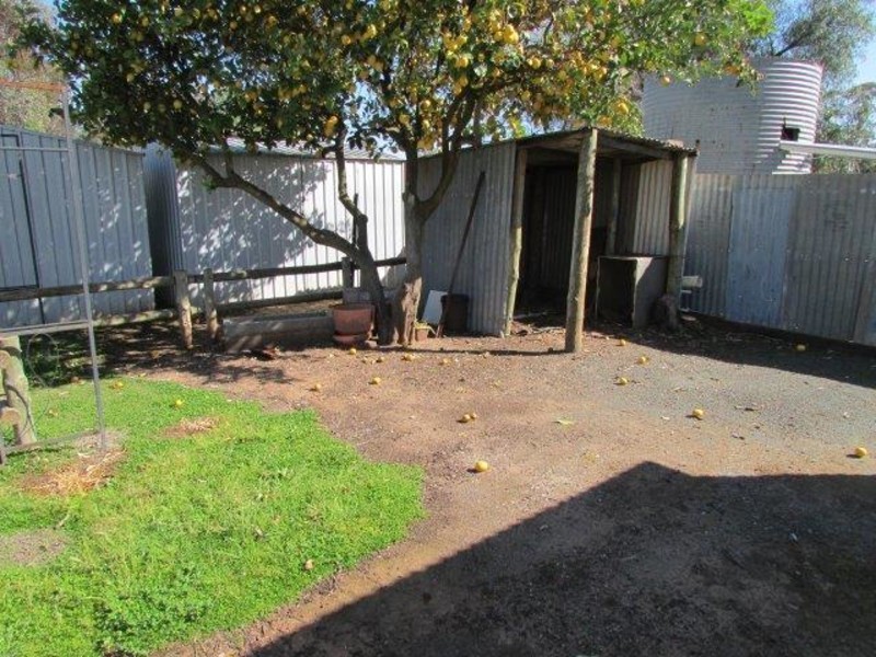 38 Deakin Street, Beulah VIC 3395