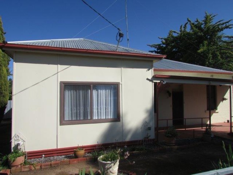 38 Deakin Street, Beulah VIC 3395