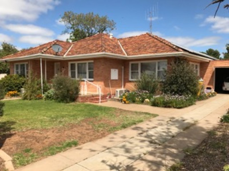 11 Church Street, Woomelang VIC 3485