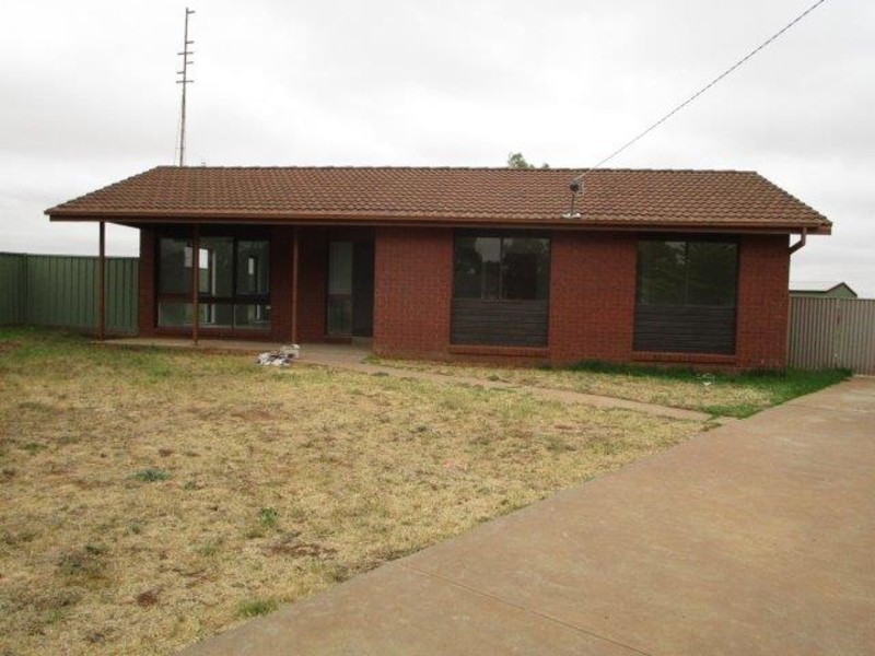 11 Ray Court, Donald VIC 3480