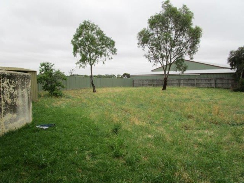 11 Ray Court, Donald VIC 3480