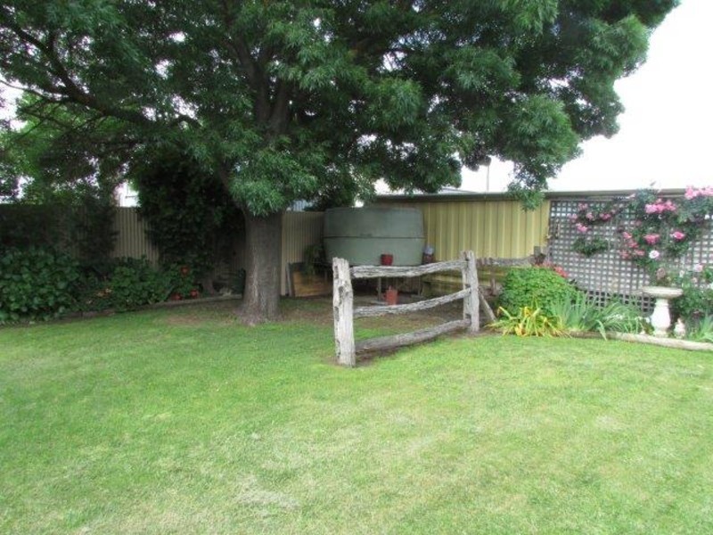 36 Tregear Street, Warracknabeal VIC 3393
