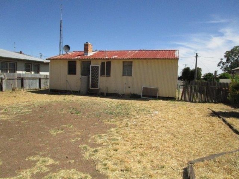 29 Walker Street, Donald VIC 3480