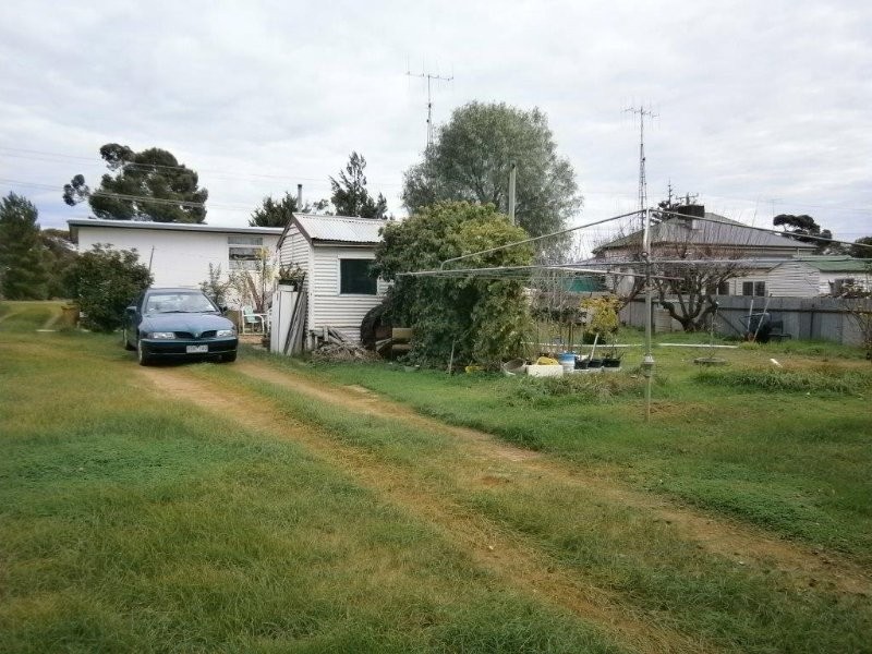 30 Church Street, Woomelang VIC 3485