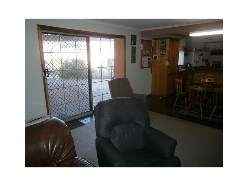 24 Elizabeth Street, Donald VIC 3480