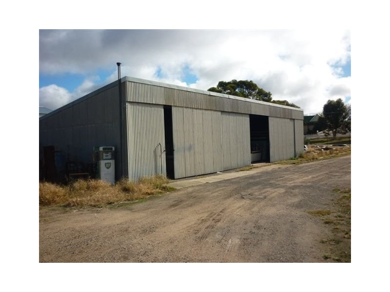 27 Dimboola Road, Warracknabeal VIC 3393