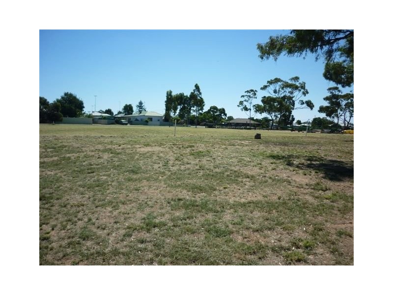 46 Gardiner Street, Warracknabeal VIC 3393