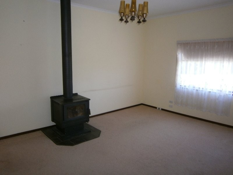 1 Charles Street, Jeparit VIC 3423