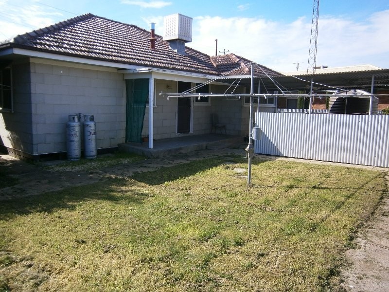 5 Kelsall Street, Warracknabeal VIC 3393