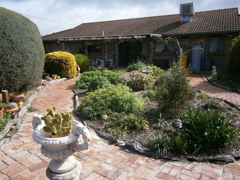 39 McLean Street, Warracknabeal VIC 3393