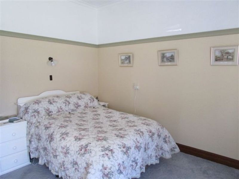 2 Woolcock Street, Warracknabeal VIC 3393