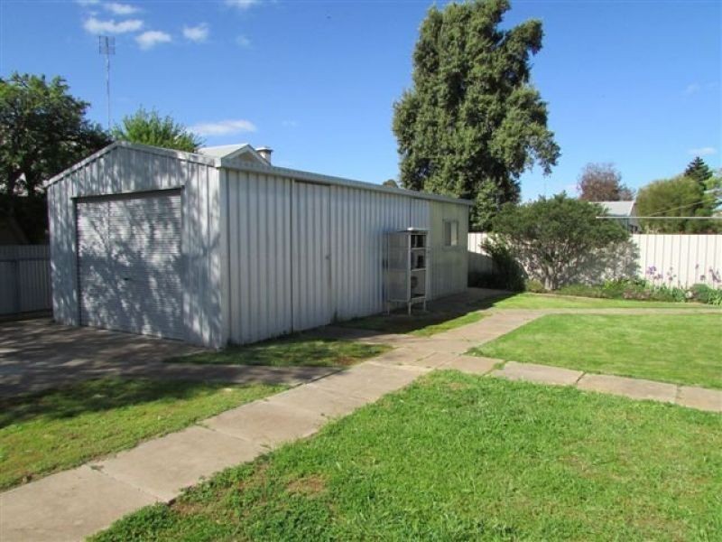 2 Woolcock Street, Warracknabeal VIC 3393
