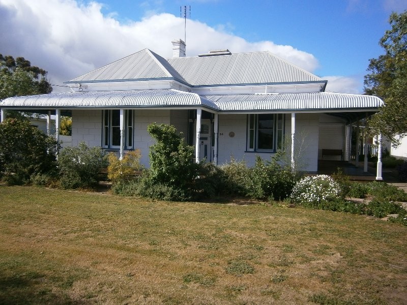 35 Gardiner Street, Warracknabeal VIC 3393