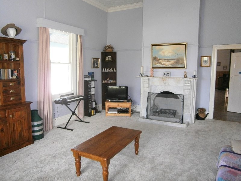 35 Gardiner Street, Warracknabeal VIC 3393