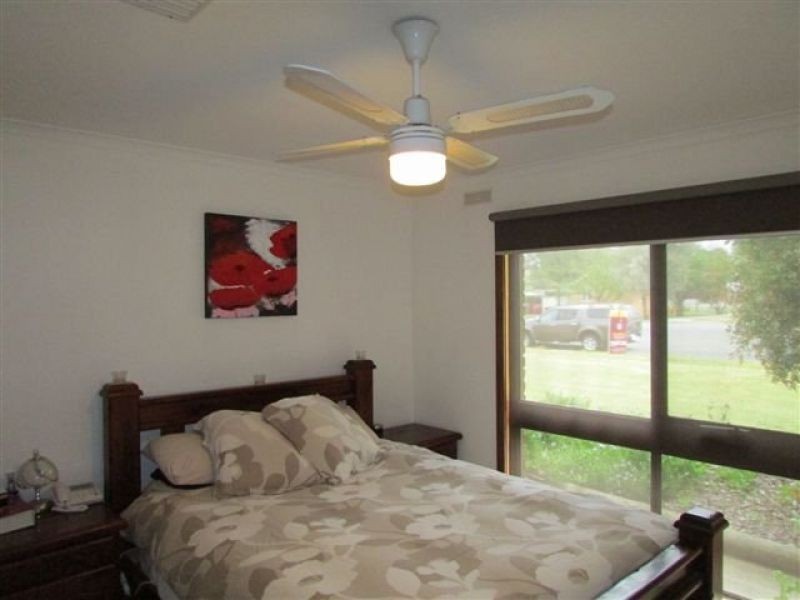 129 Anderson Street, Warracknabeal VIC 3393
